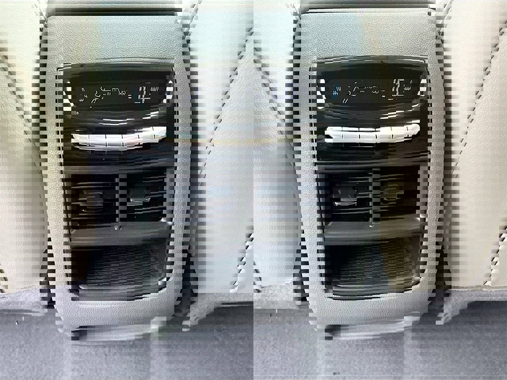 New 2025 Cadillac XT5 Premium Luxury image 27