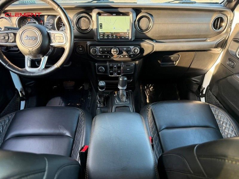 Used 2022 Jeep Wrangler Unlimited Sahara AWD/4WD image 16