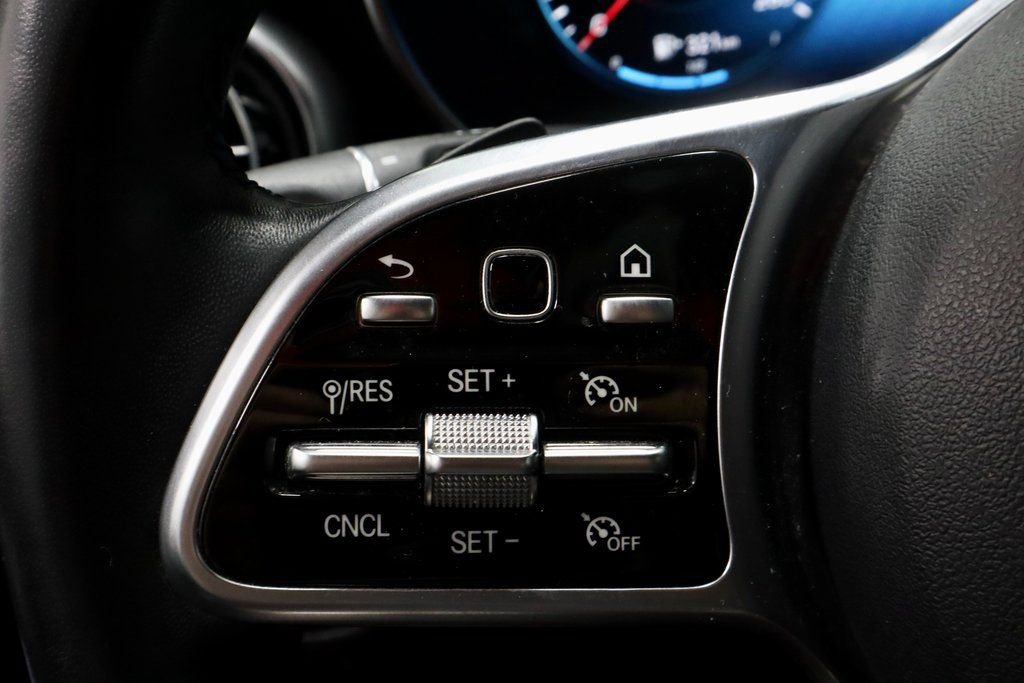 Used 2021 Mercedes-Benz GLC 300 4MATIC image 28