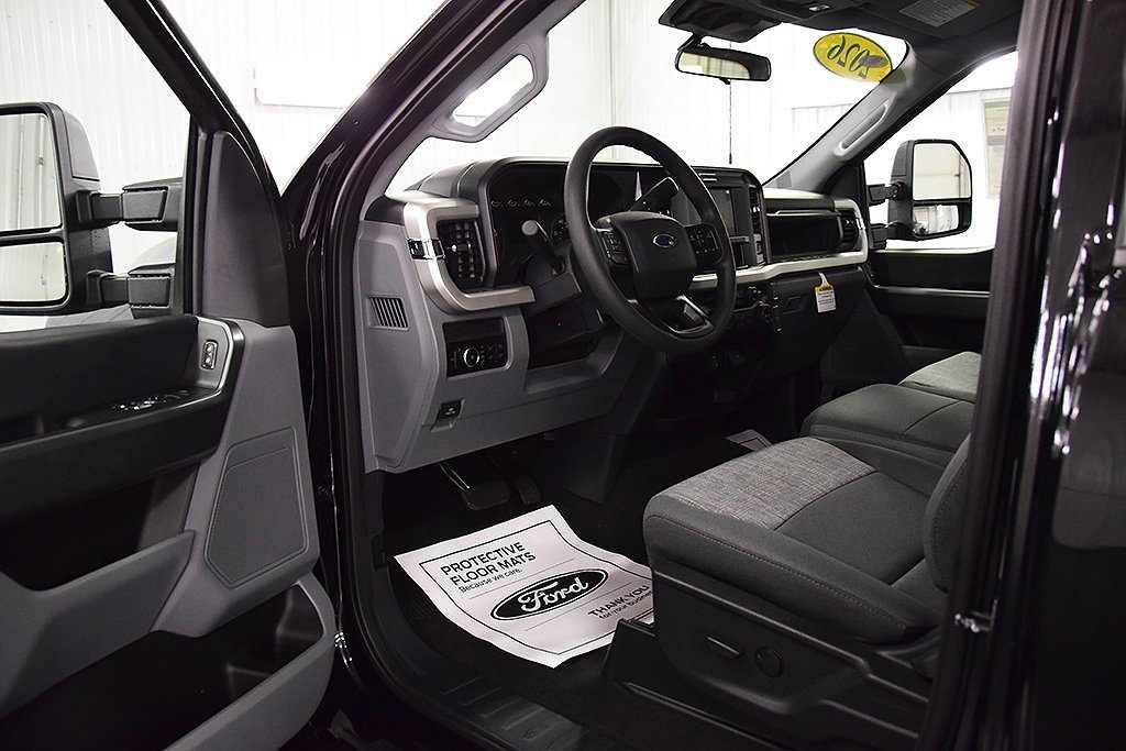 New 2026 Ford F350 XLT w/ 360-Degree Camera Package image 15