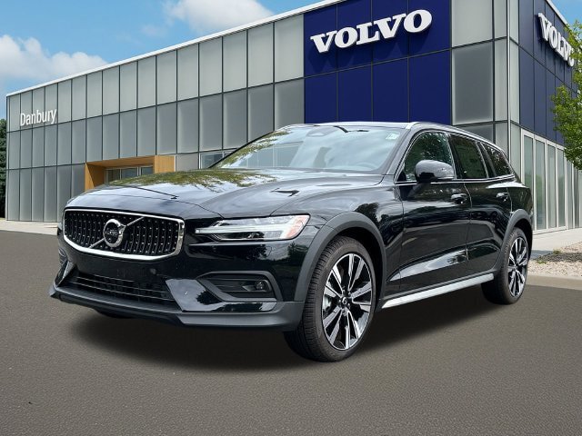 New 2026 Volvo V60 B5 Cross Country Ultra w/ Protection Package Premier AWD/4WD image 1