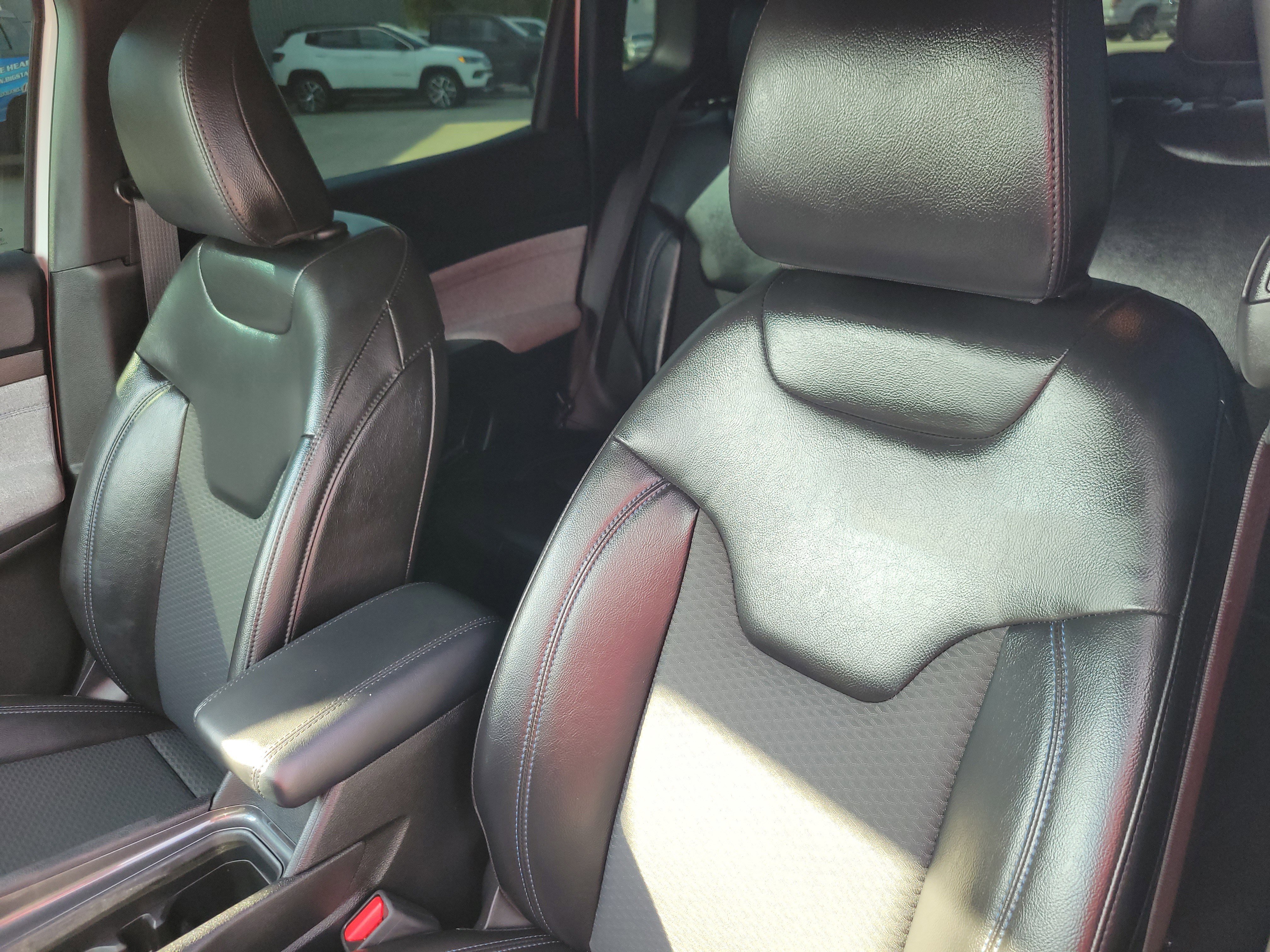Used 2023 Jeep Compass Latitude image 16