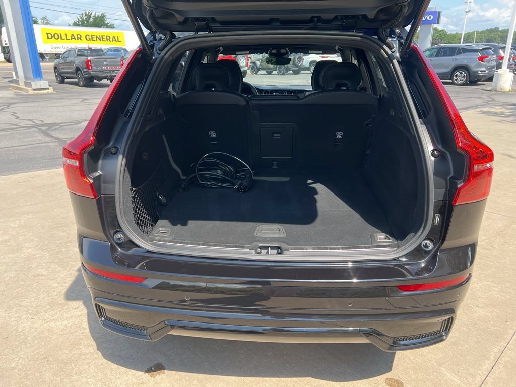 Certified 2024 Volvo XC60 T8 Ultimate w/ Climate Package AWD/4WD image 31