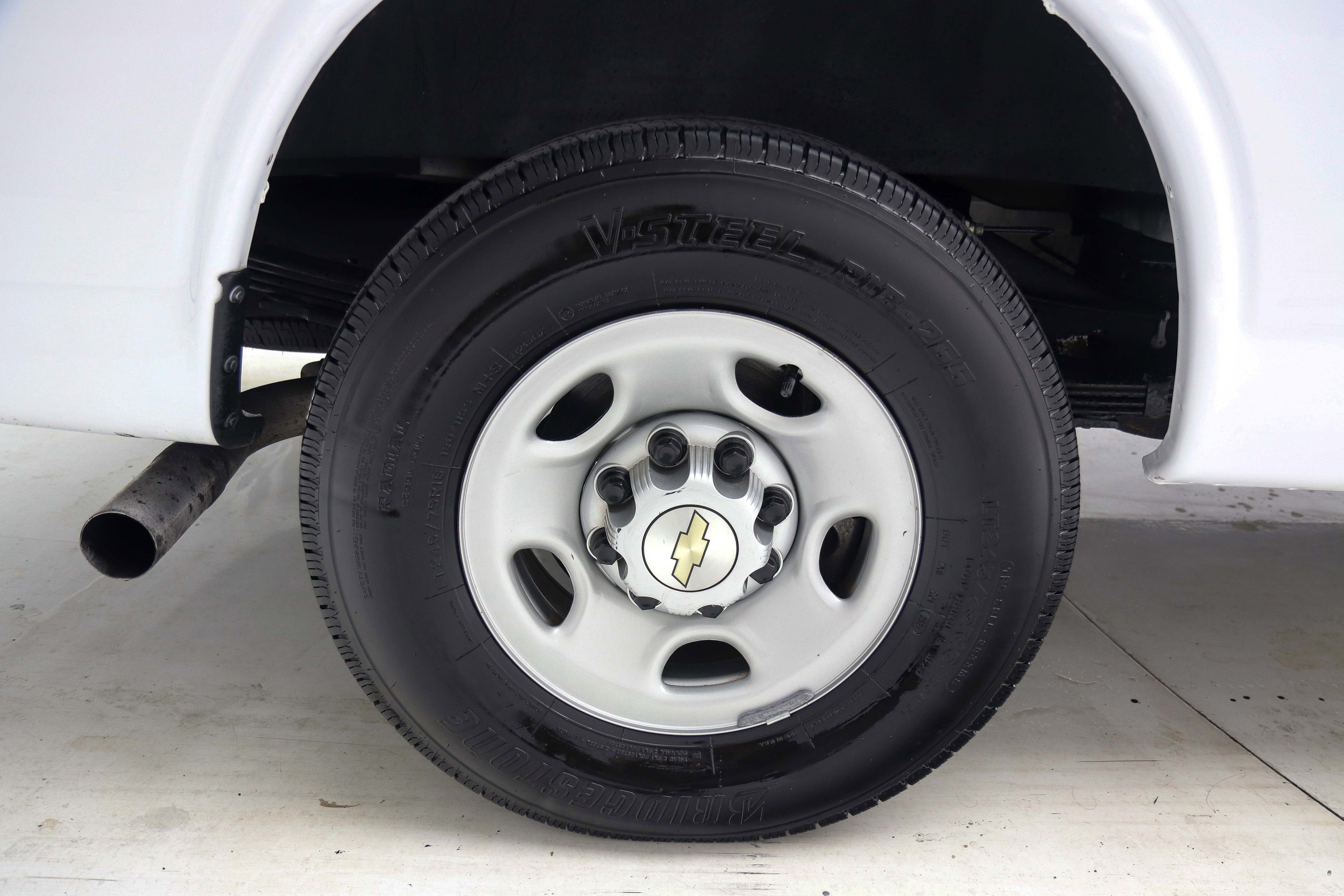 Used 2023 Chevrolet Express 3500 LS RWD image 27