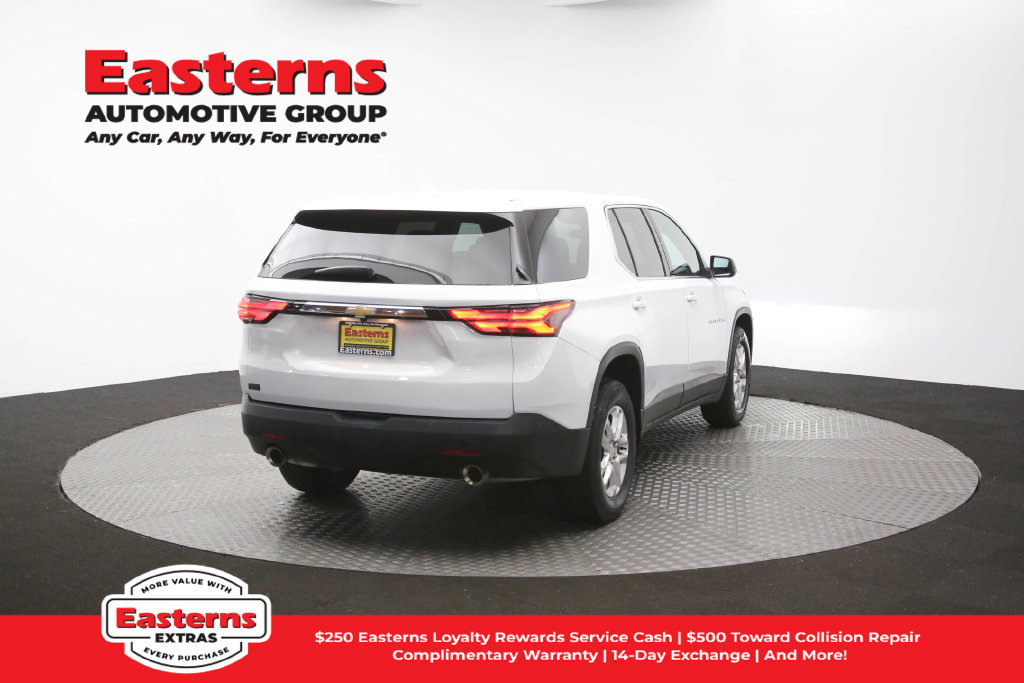 Used 2023 Chevrolet Traverse LS FWD image 38
