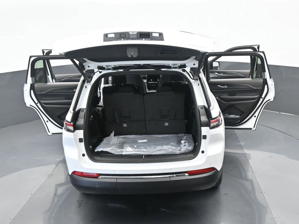 Used 2024 Jeep Grand Cherokee L Laredo w/ Luxury Tech Group I image 60