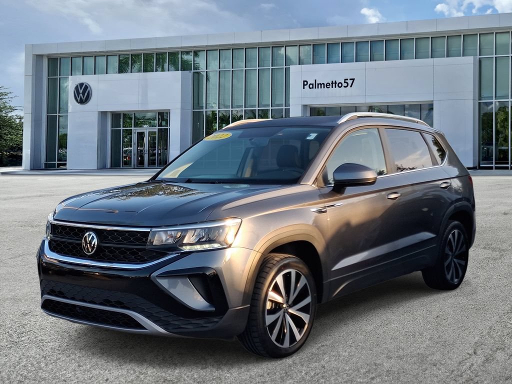 Certified 2022 Volkswagen Taos SE FWD image 3