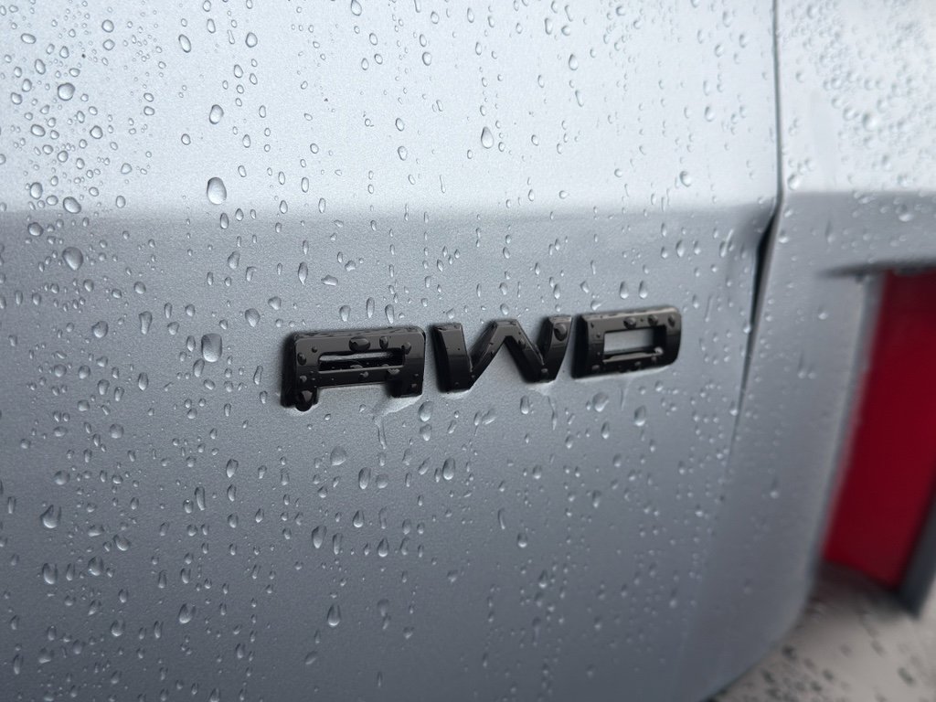 Used 2022 Ford Escape SEL w/ SEL Stealth AWD Package image 10