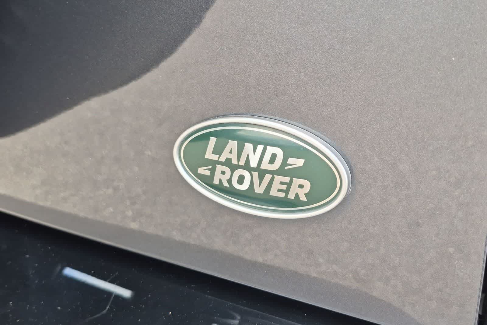 Certified 2023 Land Rover Defender 110 X-Dynamic SE AWD/4WD image 11