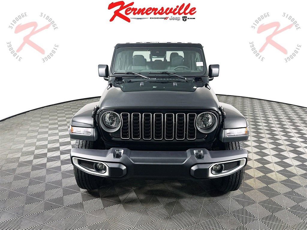 New 2025 Jeep Gladiator Sport w/ Premium Package image 2