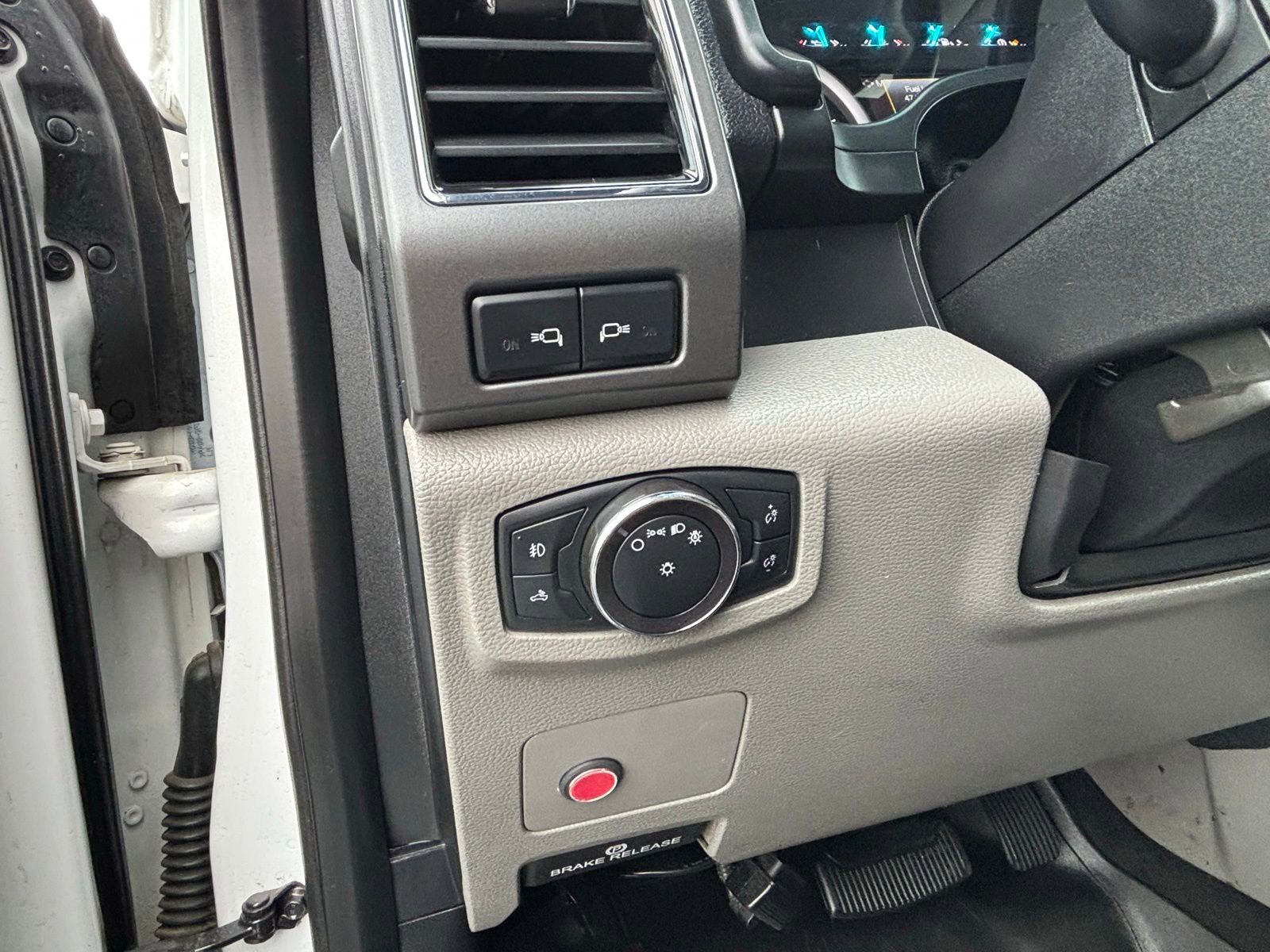 Used 2019 Ford F350 XLT w/ FX4 Off-Road Package AWD/4WD image 17