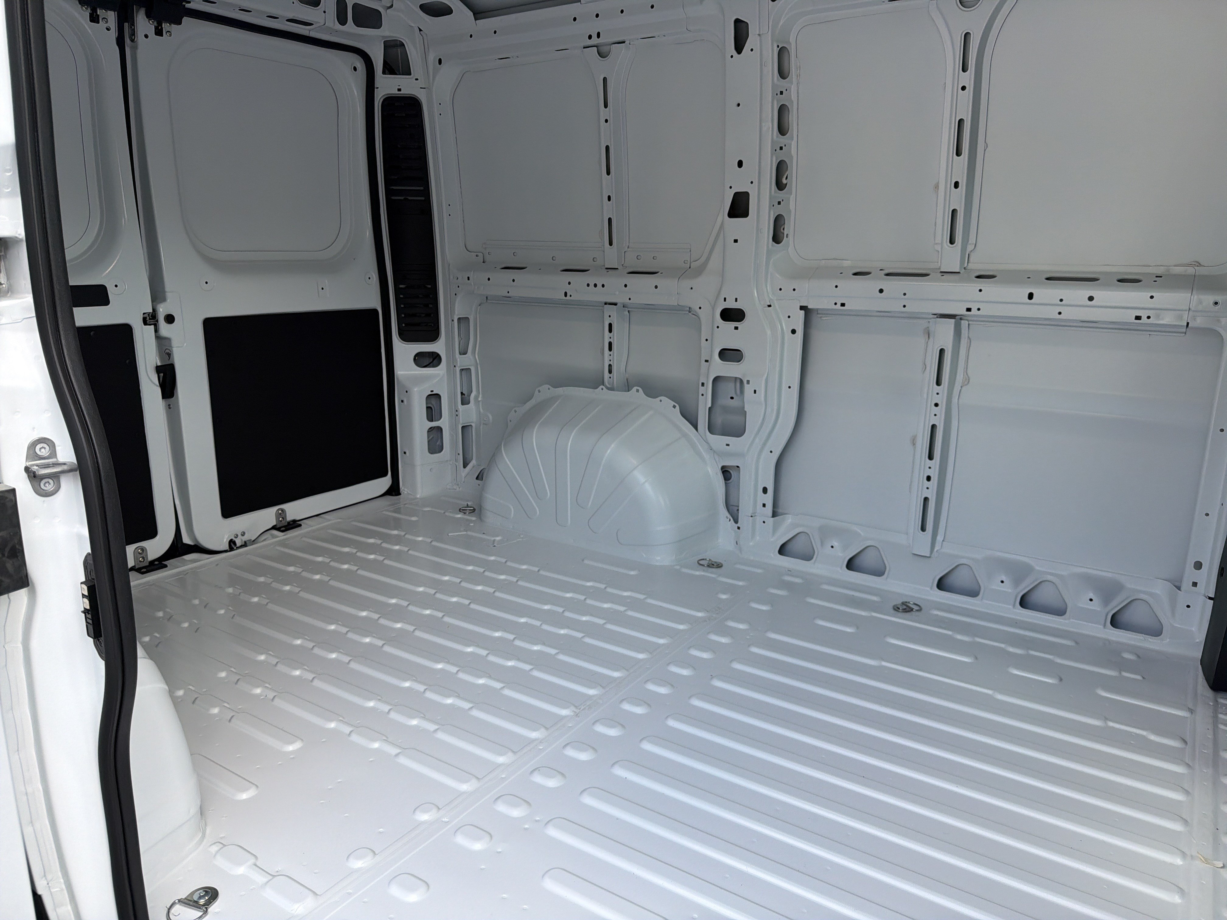 New 2026 RAM ProMaster 1500 w/ Convenience Group FWD image 18