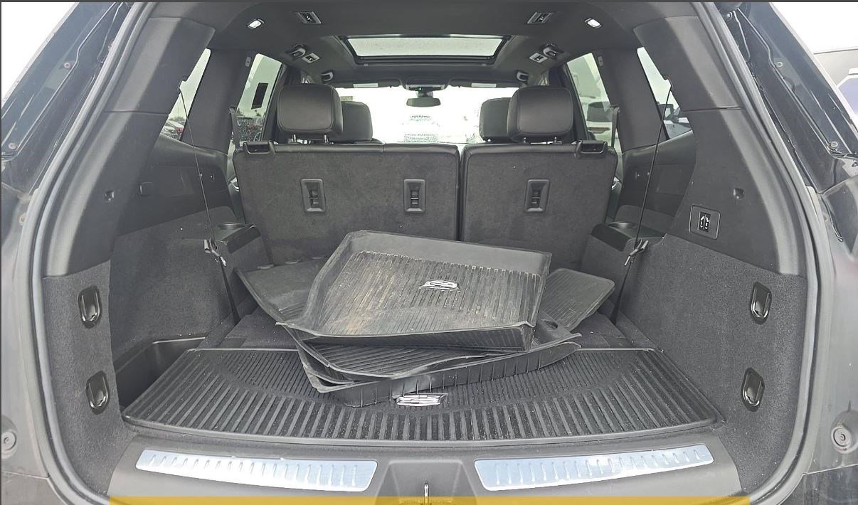 Used 2024 Cadillac XT6 Luxury w/ LPO, Floor Liner Package AWD/4WD image 18