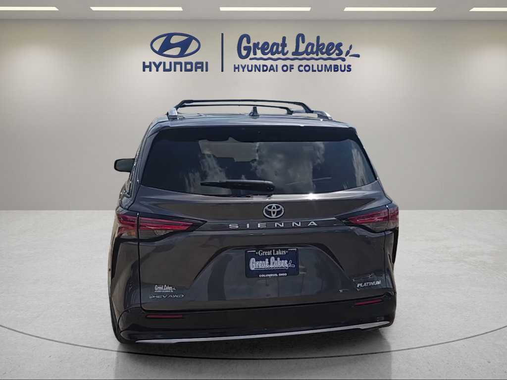 Used 2025 Toyota Sienna Platinum AWD/4WD image 6