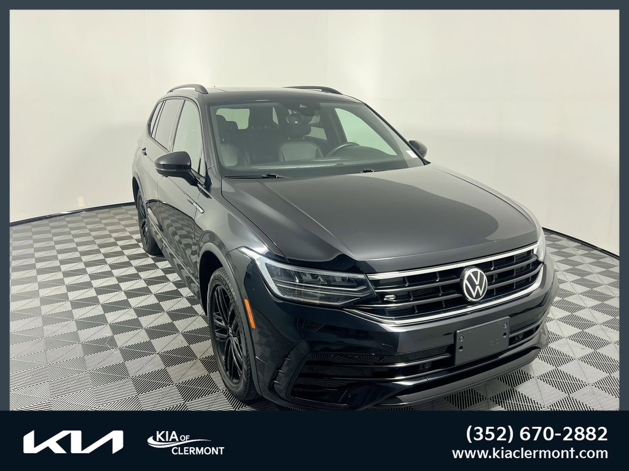 Used 2022 Volkswagen Tiguan SE R-Line
