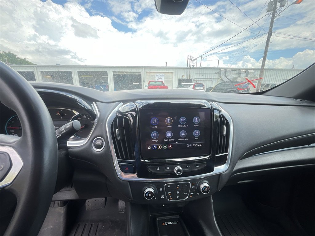 Used 2022 Chevrolet Traverse LT image 15