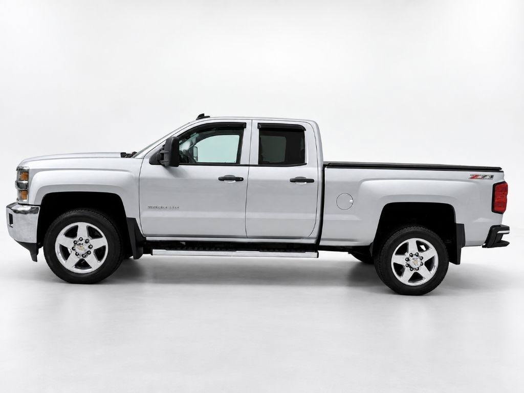 Used 2015 Chevrolet Silverado 2500 LT w/ LT Convenience Package AWD/4WD image 4
