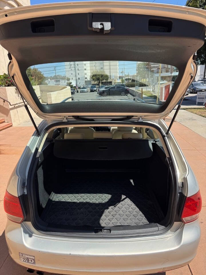 Used 2010 Volkswagen Jetta TDI FWD image 13