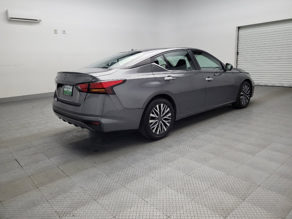 Used 2023 Nissan Altima 2.5 SV image 9