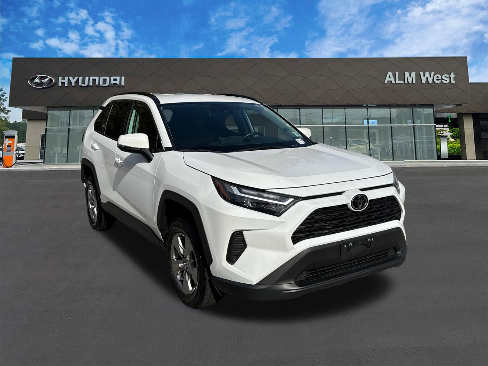 Used 2023 Toyota RAV4 XLE image 3
