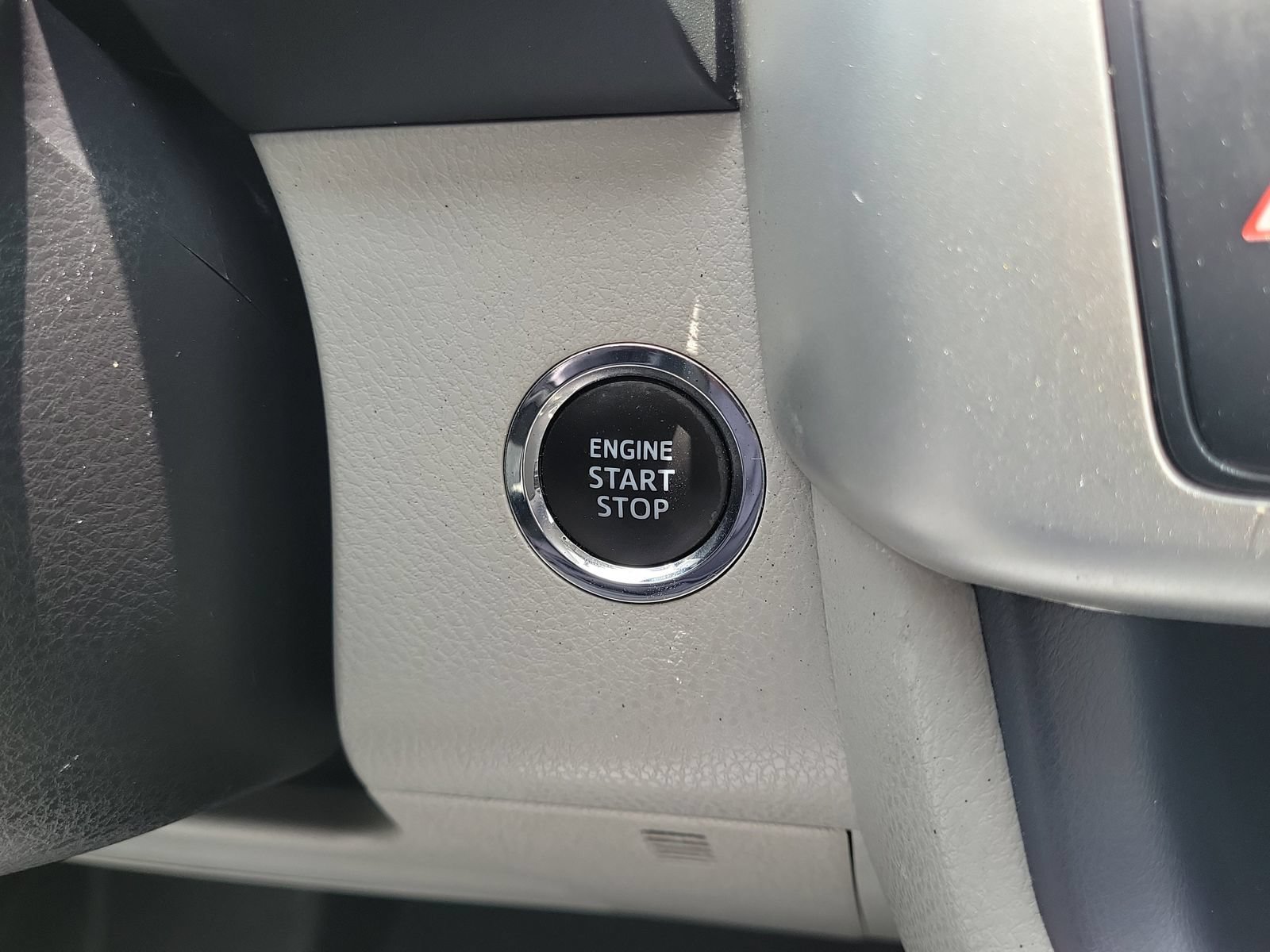 Used 2015 Toyota Highlander XLE FWD image 23