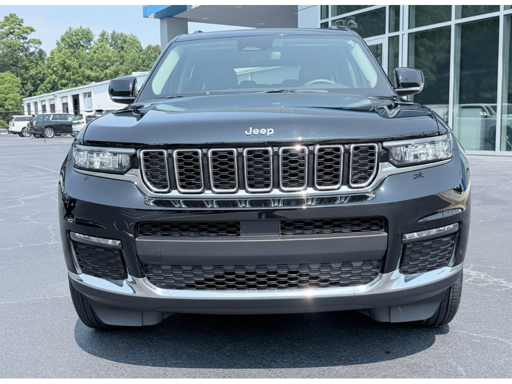 Used 2023 Jeep Grand Cherokee L Limited w/ Trailer Tow Group (B) AWD/4WD image 3