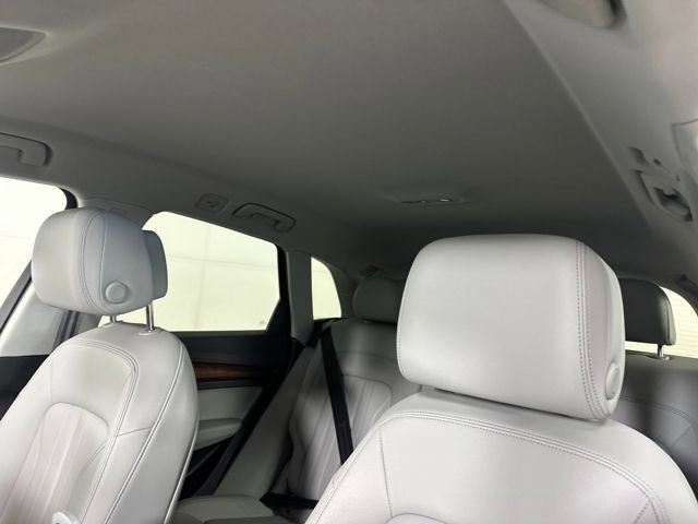 Used 2022 Audi Q5 2.0T Premium image 12
