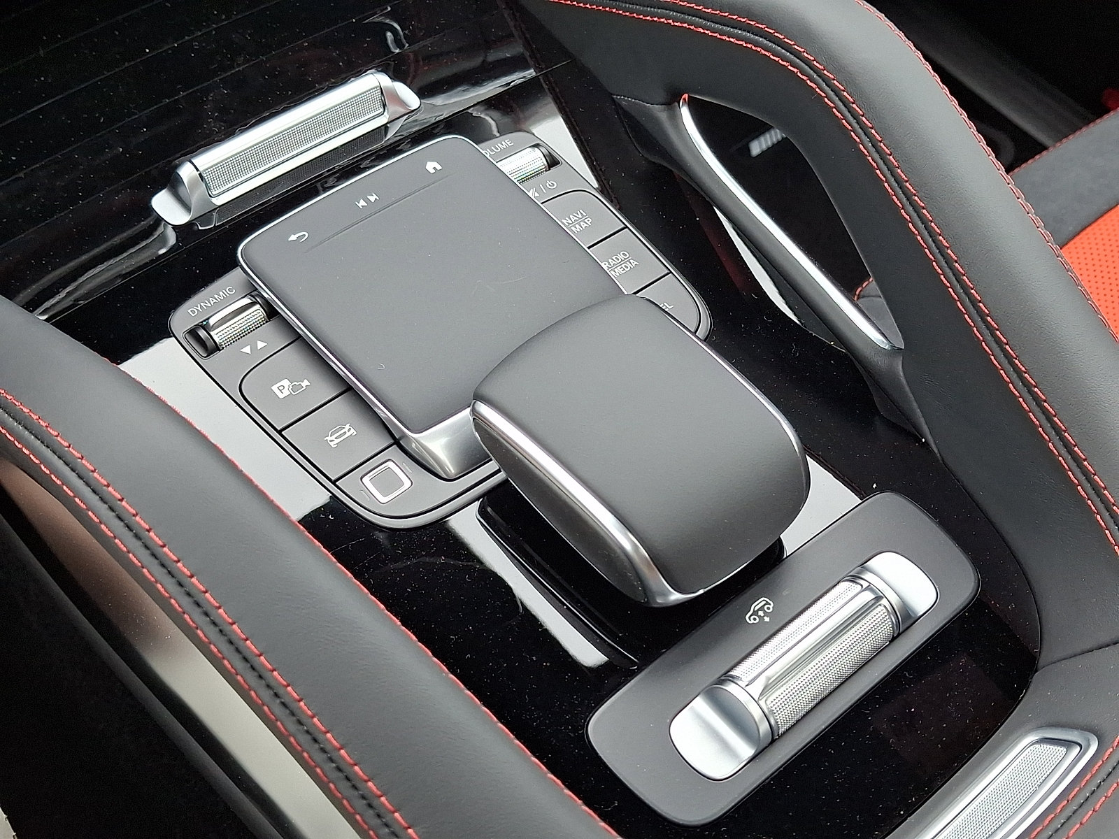New 2026 Mercedes-Benz GLE 53 AMG 4MATIC Coupe image 14