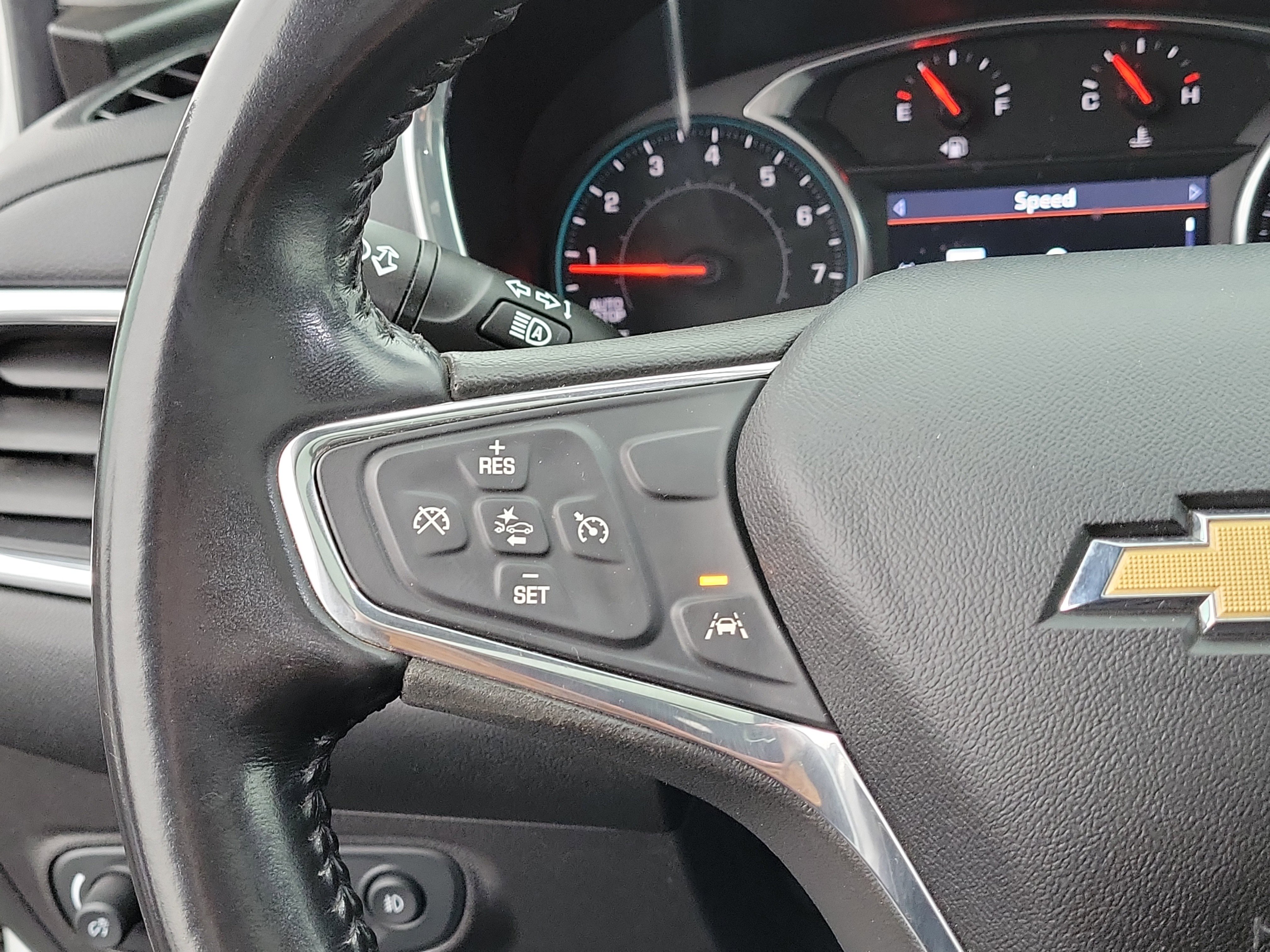 Used 2020 Chevrolet Equinox LT w/ Sport Edition image 26