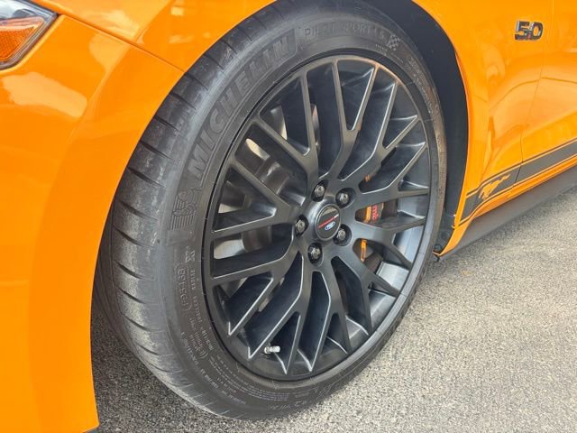 Used 2018 Ford Mustang GT Premium RWD image 6