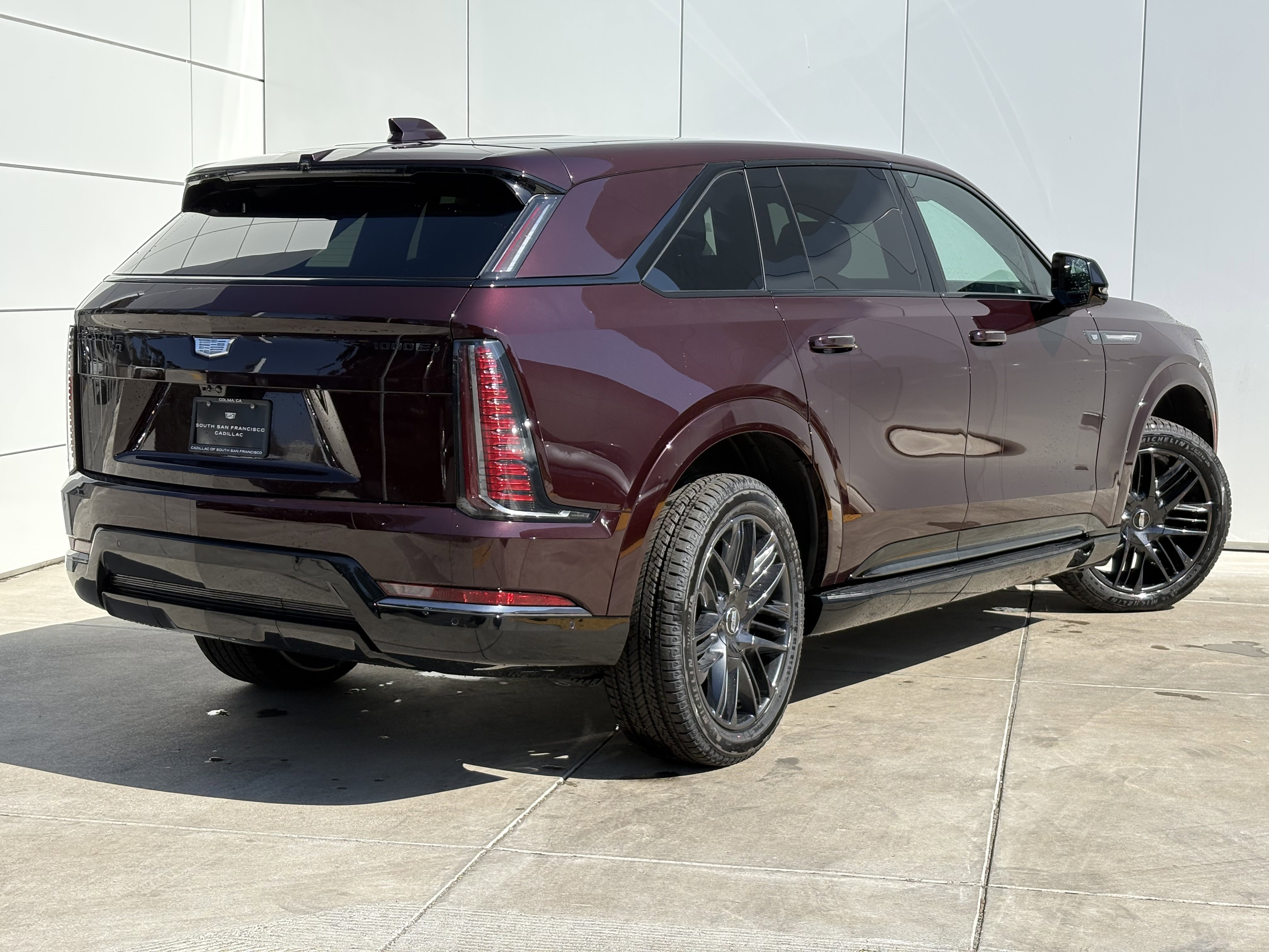 New 2025 Cadillac Escalade IQ Sport 2 w/ LPO, ONYX Package image 7