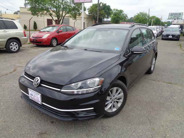 Used 2019 Volkswagen Golf S FWD image 3