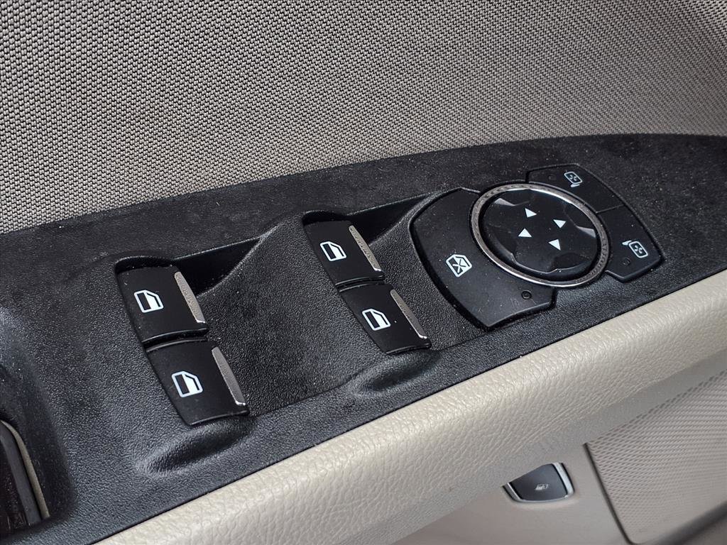 Used 2019 Ford Fusion SE image 20