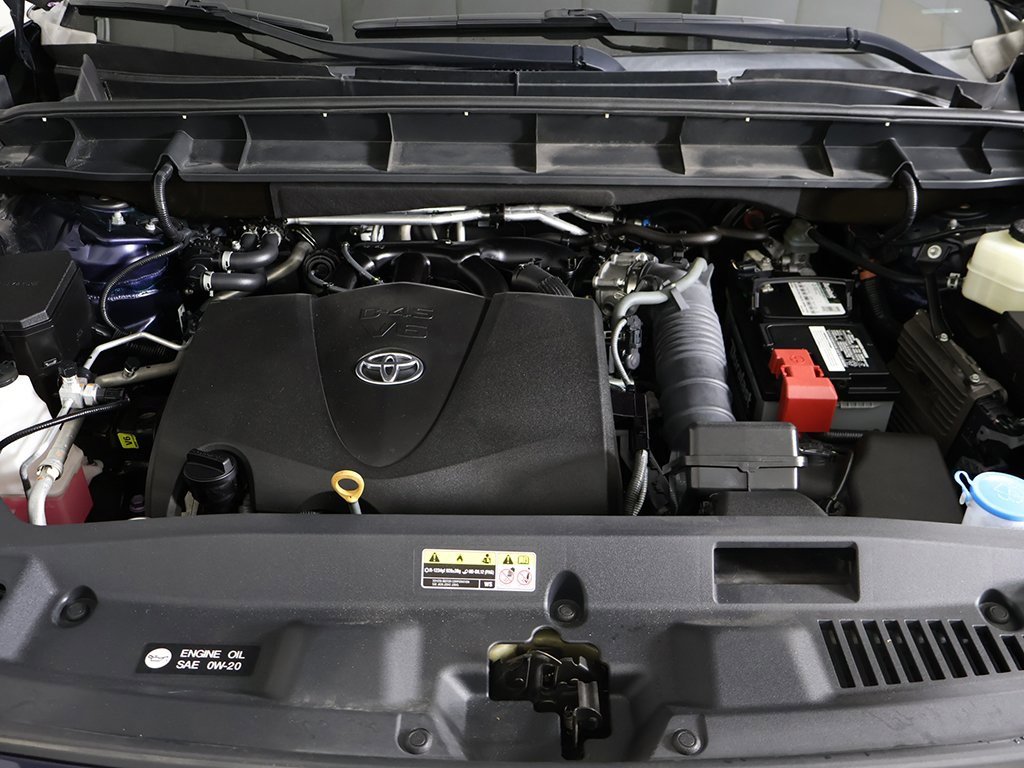 Used 2020 Toyota Highlander Limited image 24