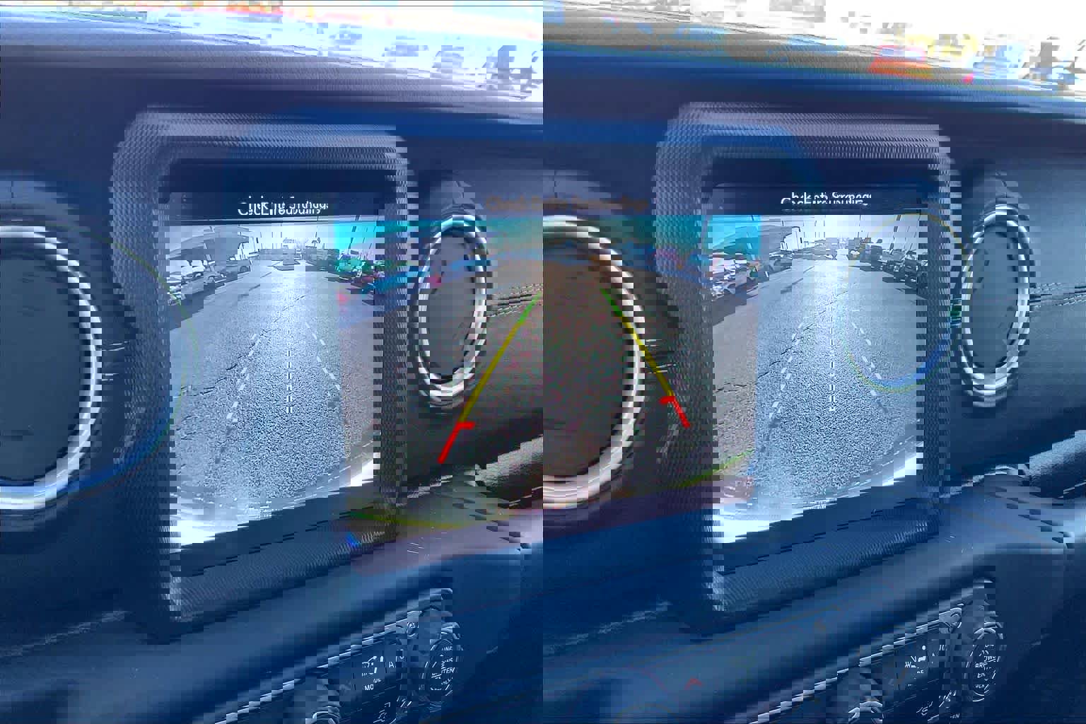 Used 2018 Jeep Wrangler Unlimited Sahara image 28