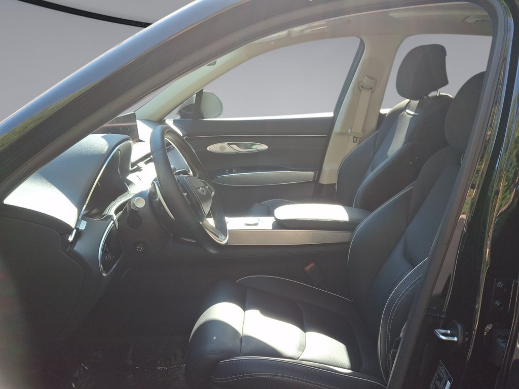 Used 2025 Genesis Electrified GV70 AWD/4WD image 11