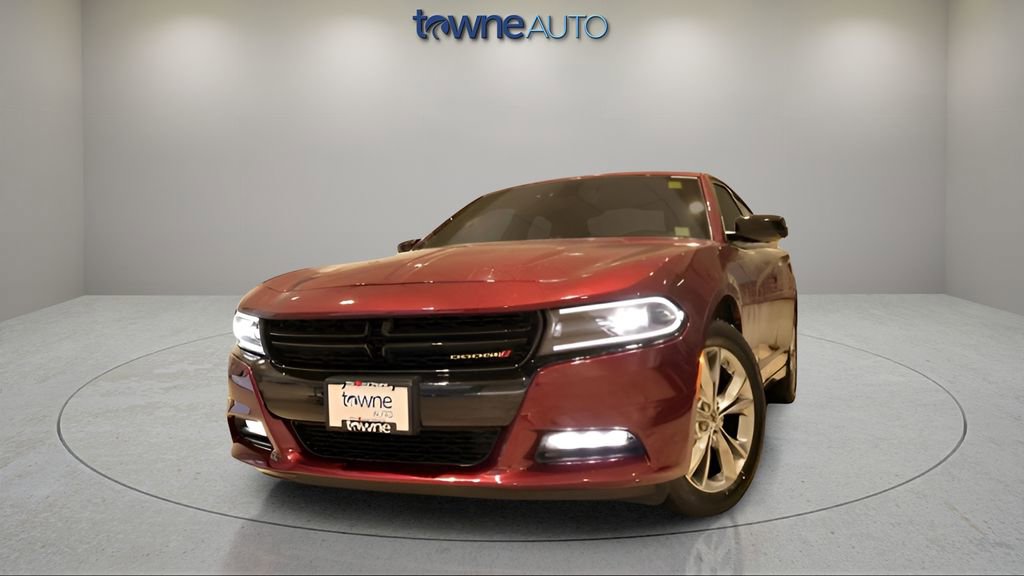Used 2023 Dodge Charger SXT image 2