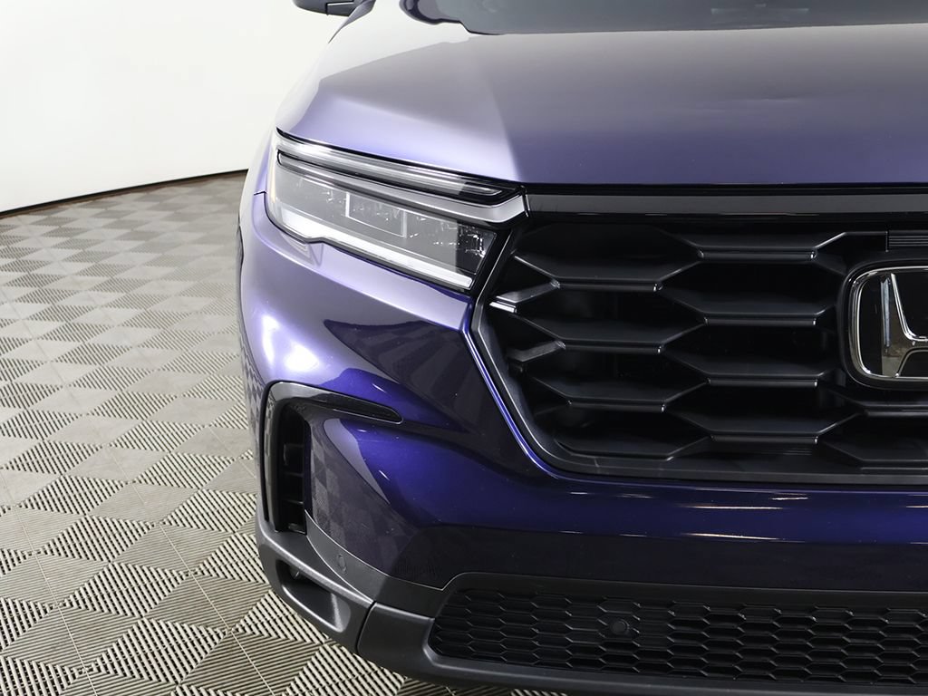 Certified 2024 Honda Pilot Sport image 12