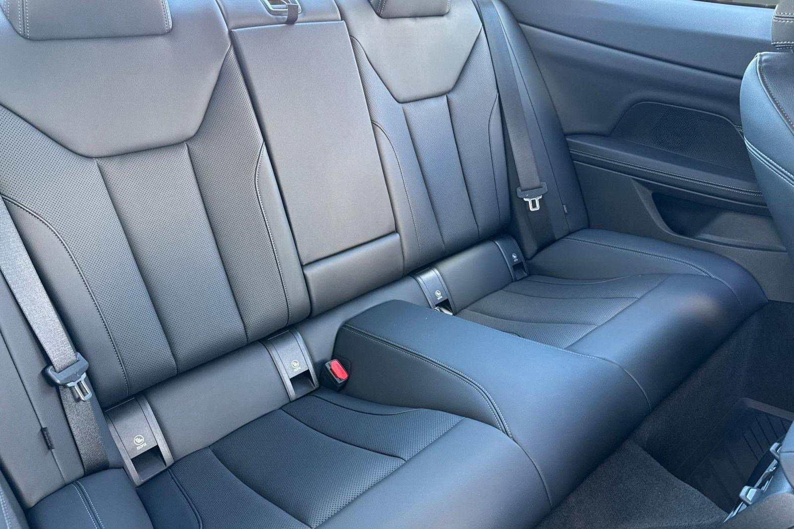 Used 2023 BMW M440i Coupe w/ Premium Package image 29