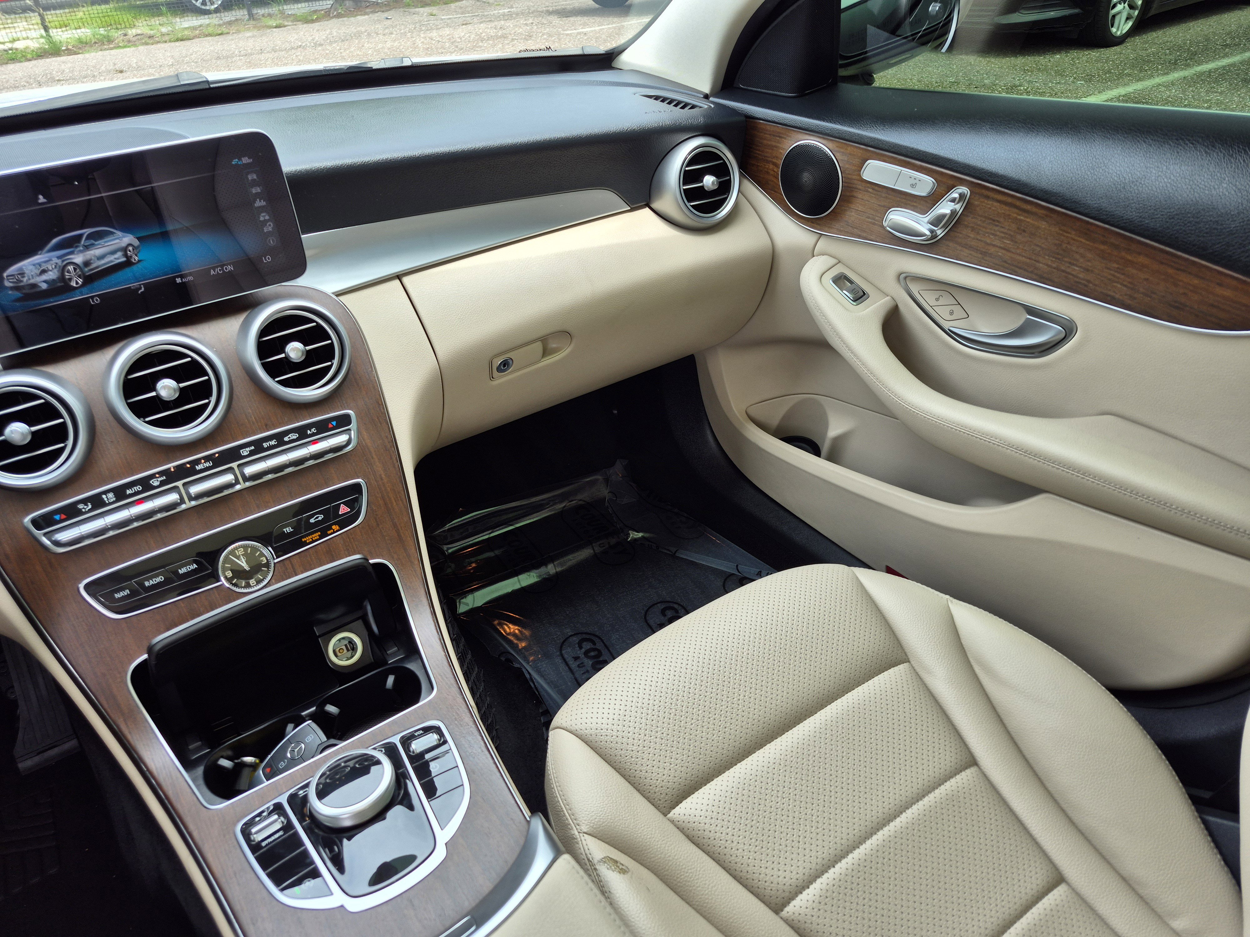 Used 2020 Mercedes-Benz C 300 4MATIC Sedan image 18
