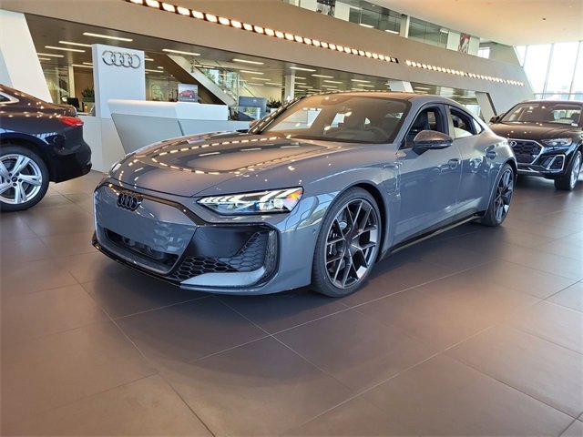 New 2025 Audi RS e-tron GT performance