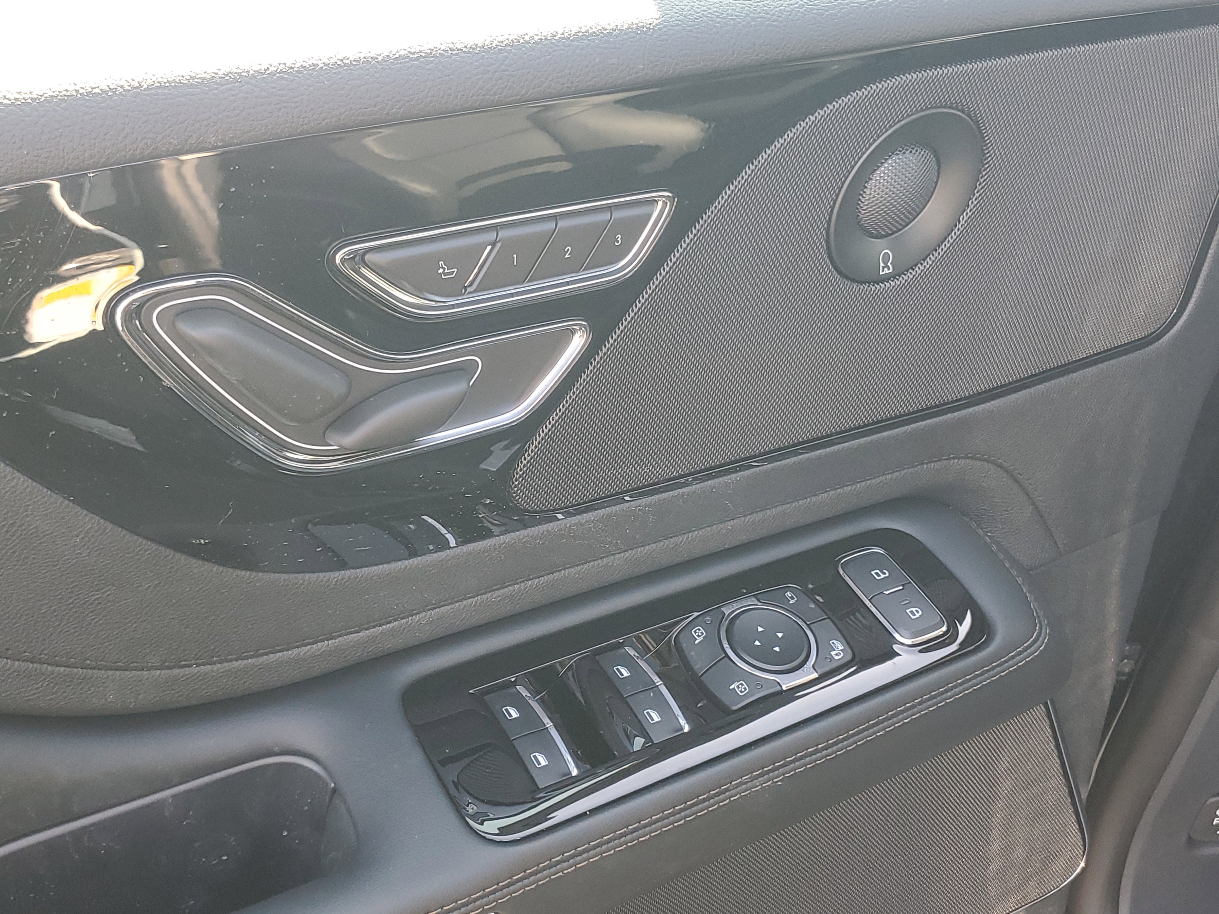 New 2026 Lincoln Aviator AWD image 9