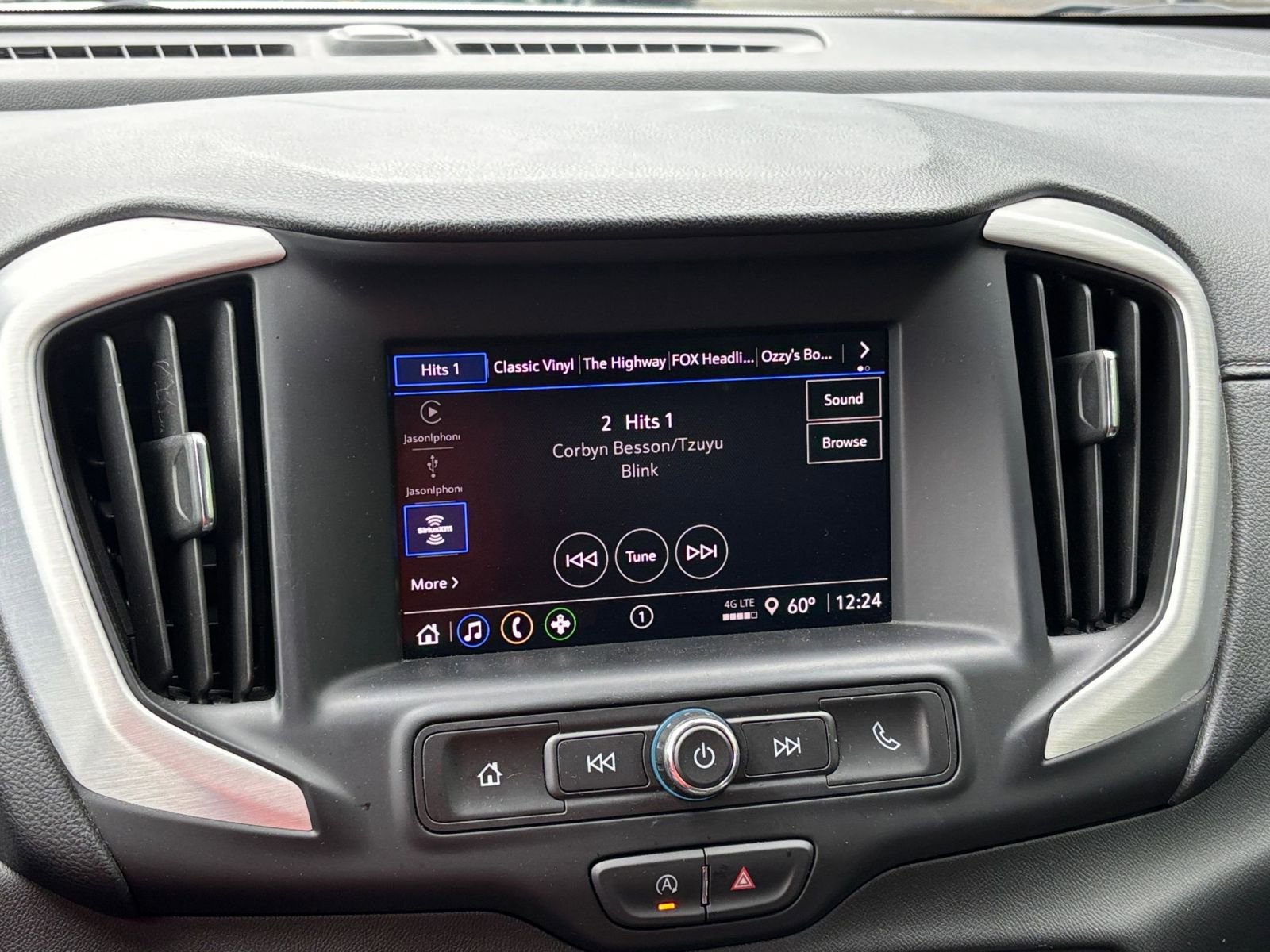 Used 2024 GMC Terrain SLE FWD image 20