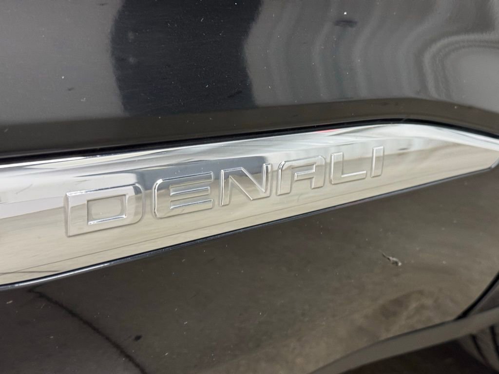 Used 2017 GMC Acadia Denali w/ Technology Package image 22