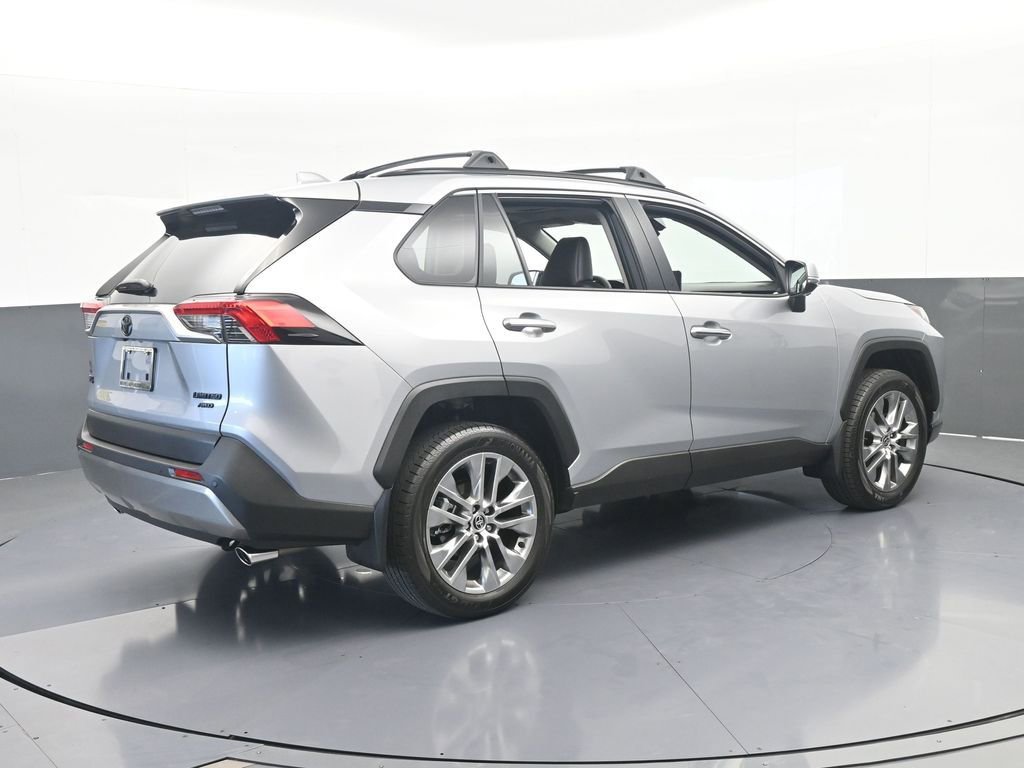 Used 2025 Toyota RAV4 Limited image 6