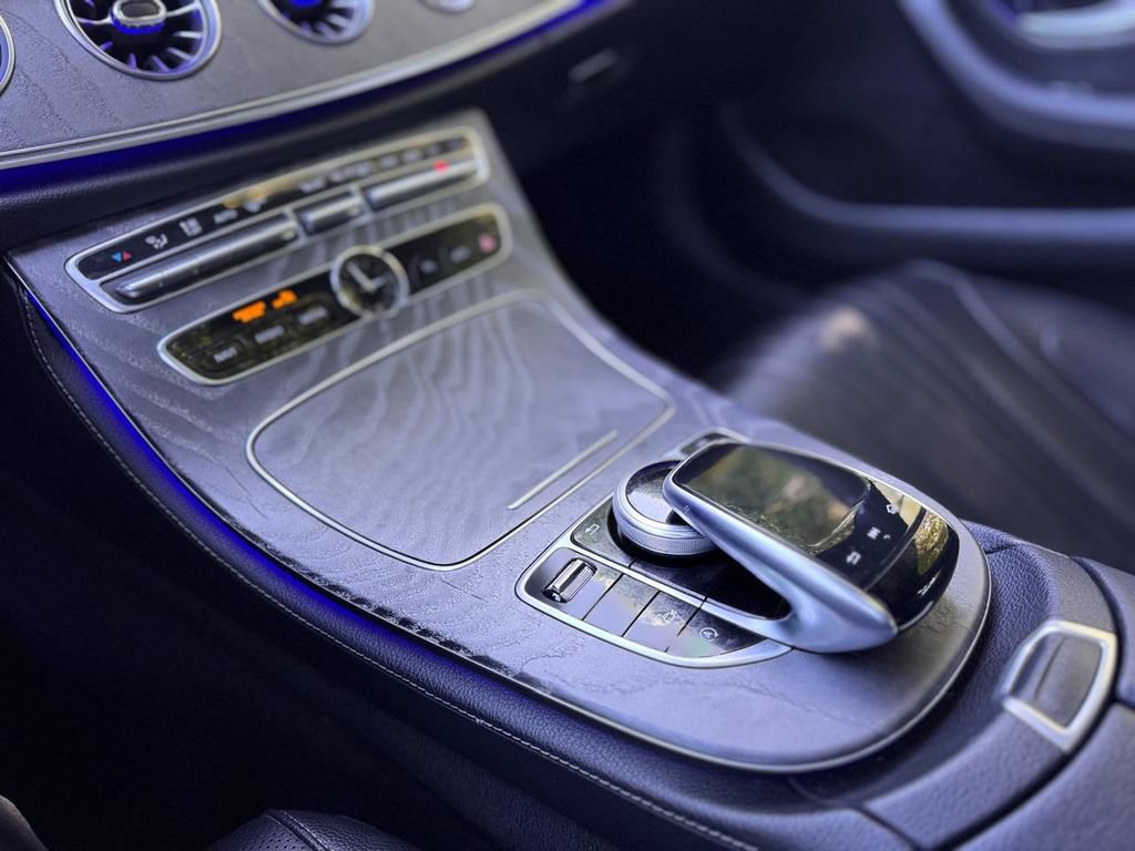 Used 2020 Mercedes-Benz CLS 450 4MATIC w/ Premium Package image 17