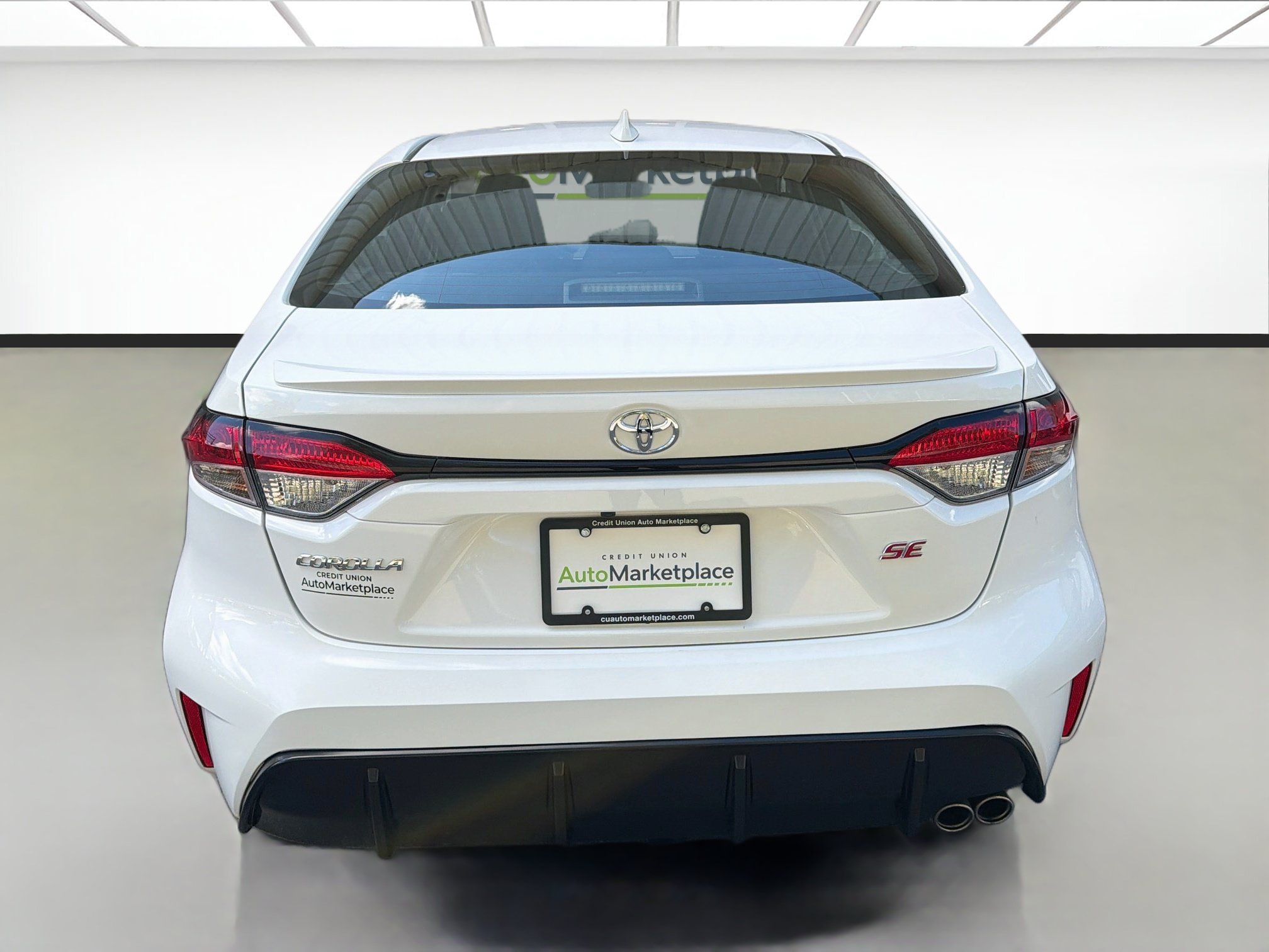 Used 2026 Toyota Corolla SE FWD image 5