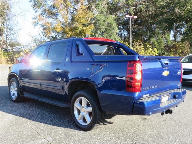 Used 2013 Chevrolet Avalanche LT w/ All-Star Edition image 4
