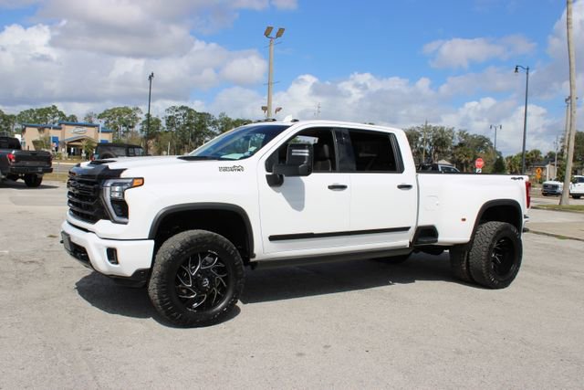 Used 2024 Chevrolet Silverado 3500 High Country w/ High Country Premium Package image 5