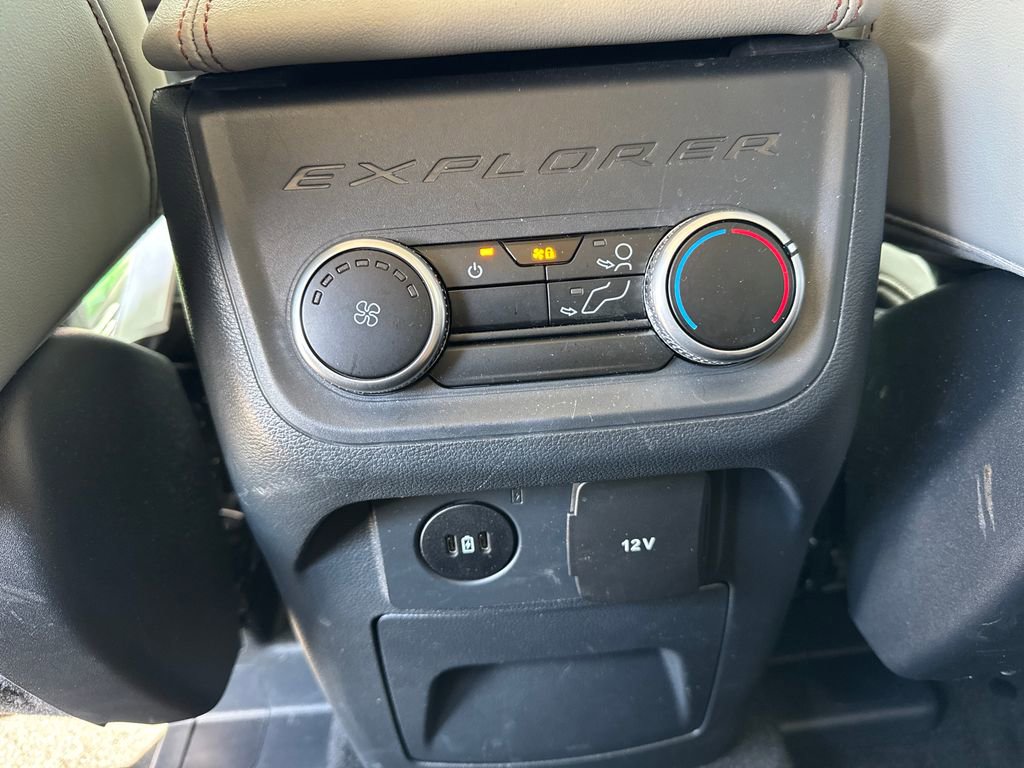 Used 2025 Ford Explorer Active w/ Active Comfort Package AWD/4WD image 37